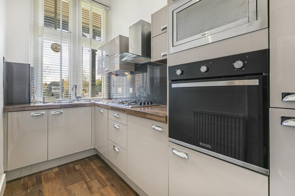 Additional image 31 of Akrill House, Hollybush Lane, Harpenden, Hertfordshire