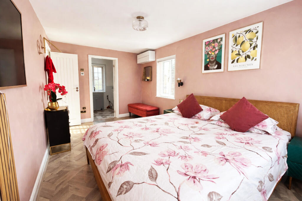 Additional image 20 of Caledon Road, St. Albans, AL2