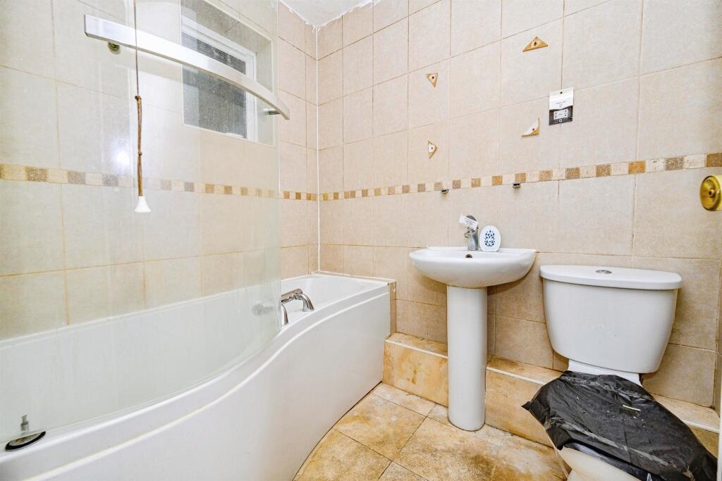 Additional image 4 of Far End, Hatfield