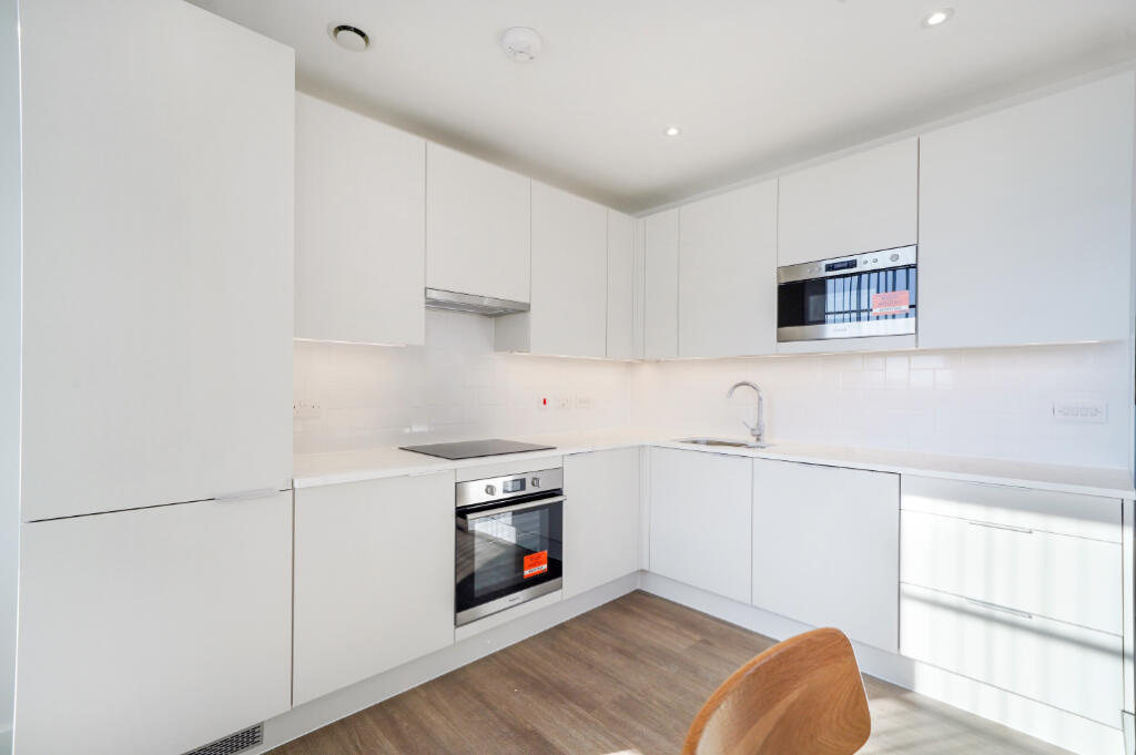 Additional image 6 of Guild Point