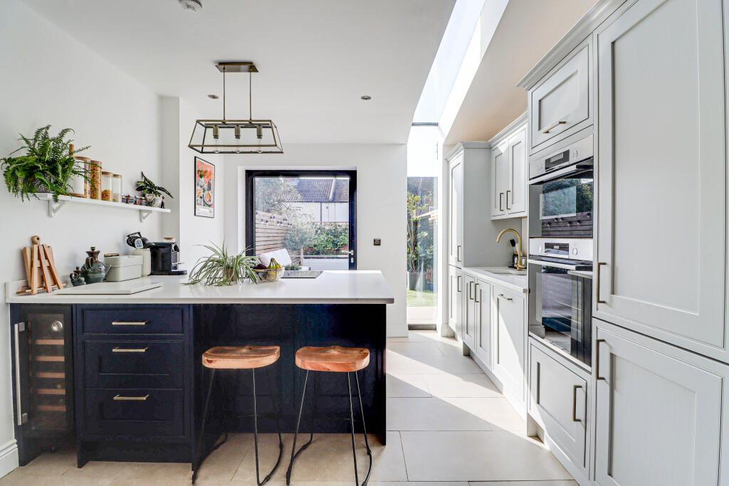 Additional image 21 of Sopwell Lane, St. Albans, Hertfordshire, AL1