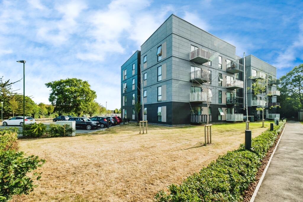 1 Ladybower Road, Worthing, BN13