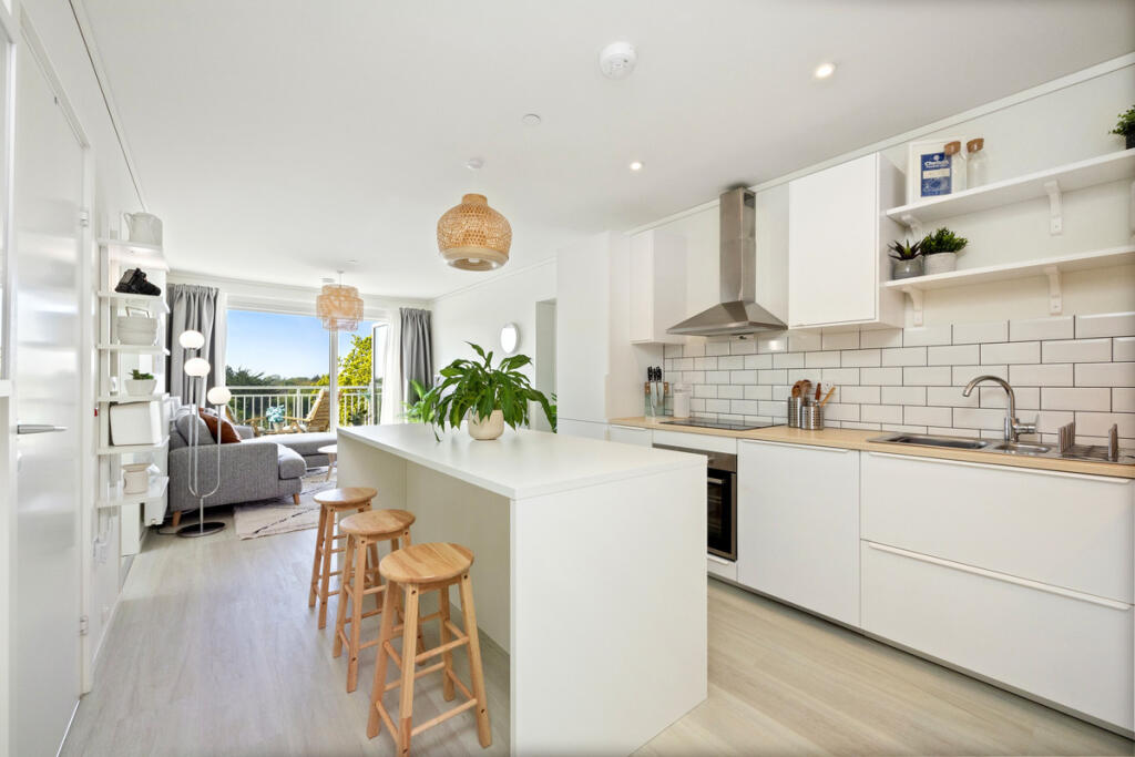 Ladybower Road, Worthing, BN13