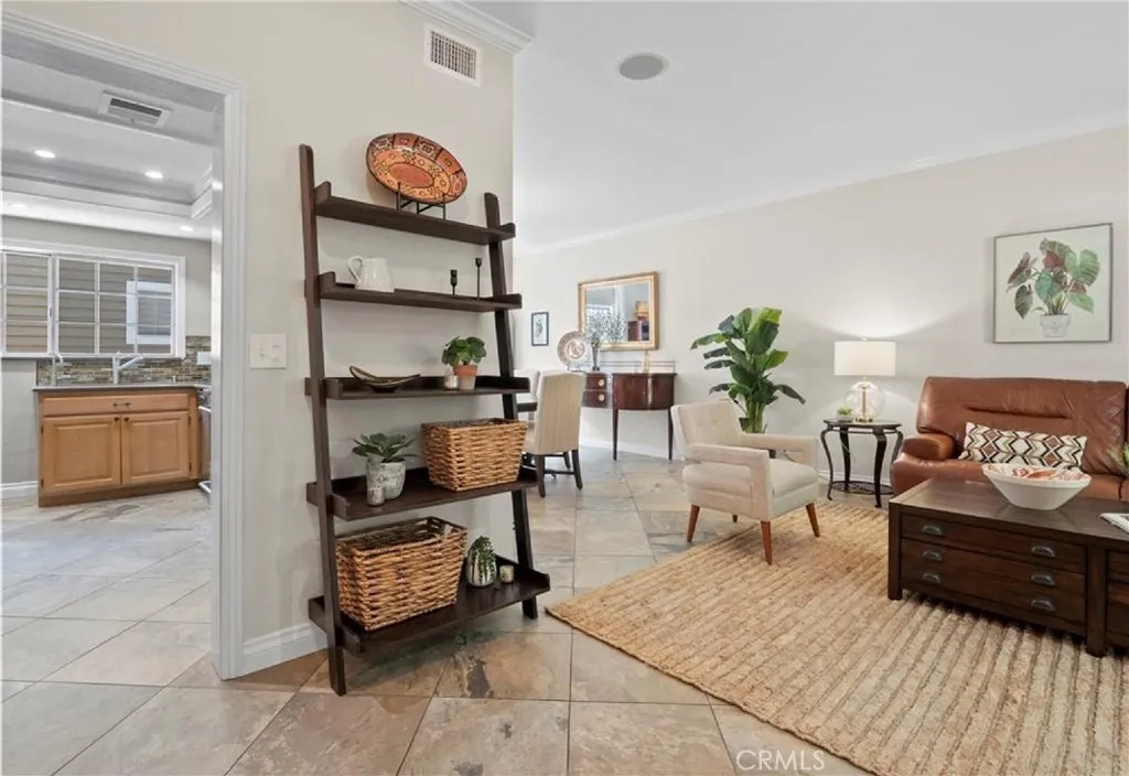 Additional image 3 of 300 Alpine Street Unit 3, Pasadena, CA 91106