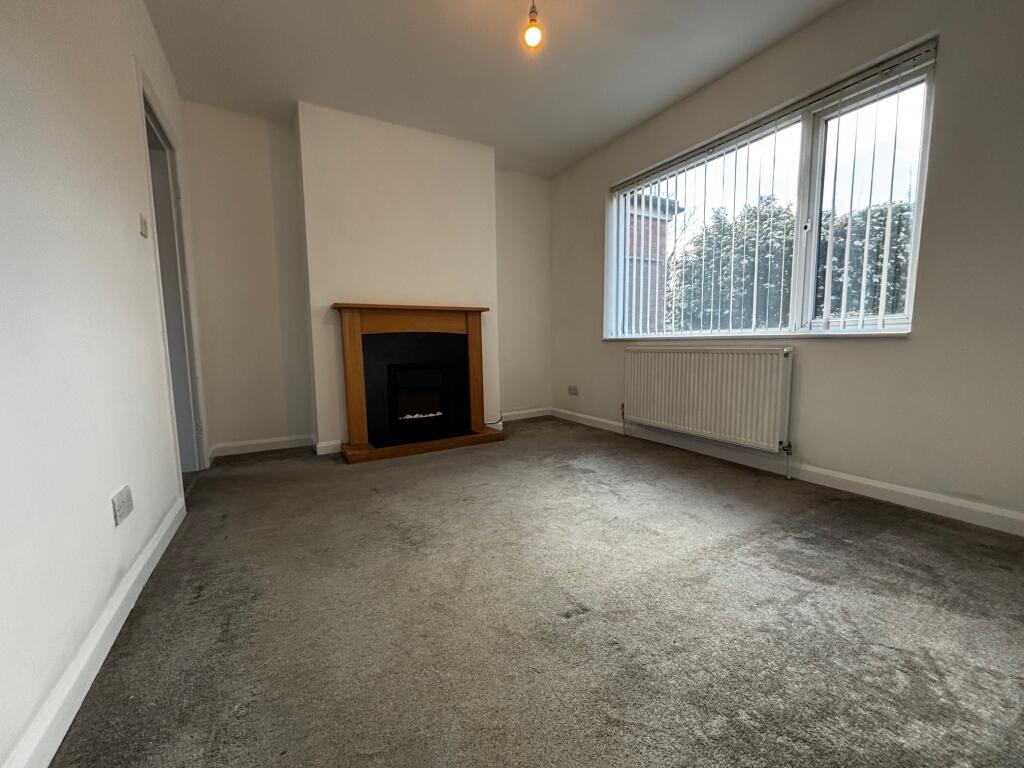 Additional image 4 of Worlds End Lane