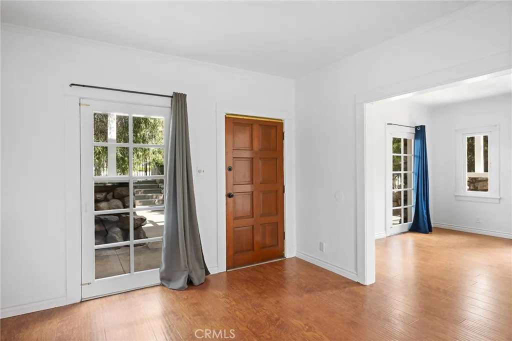 Additional image 50 of 2526 Foothill Boulevard, La Crescenta, CA 91214