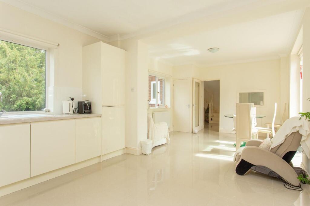 Additional image 10 of Common Lane, River, CT17