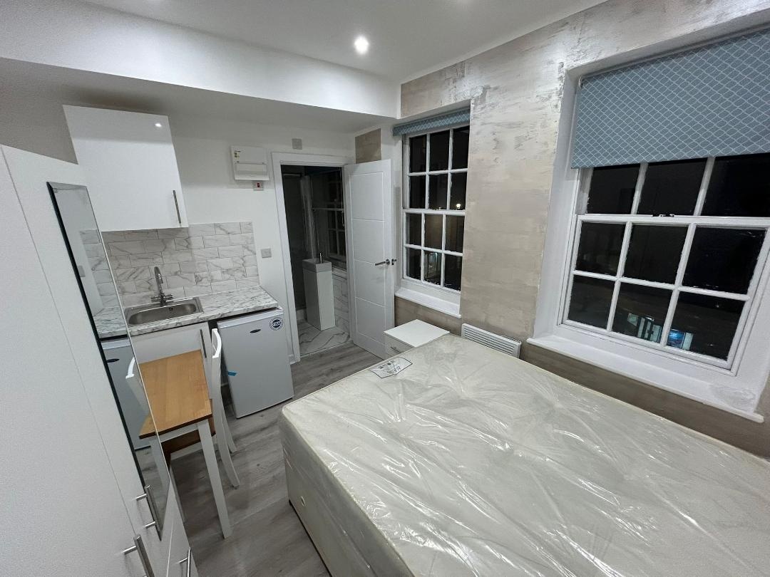 Additional image 24 of Studio Flat, London, SW1V, N1 7GU