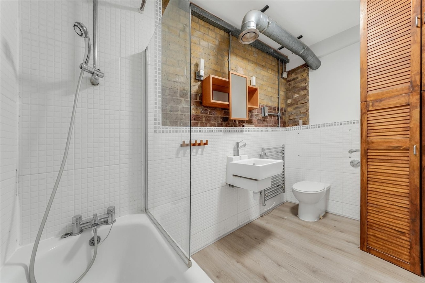 Additional image 2 of 3 Bed Flat, Prince Of Wales Passage, NW1, N1 7GU