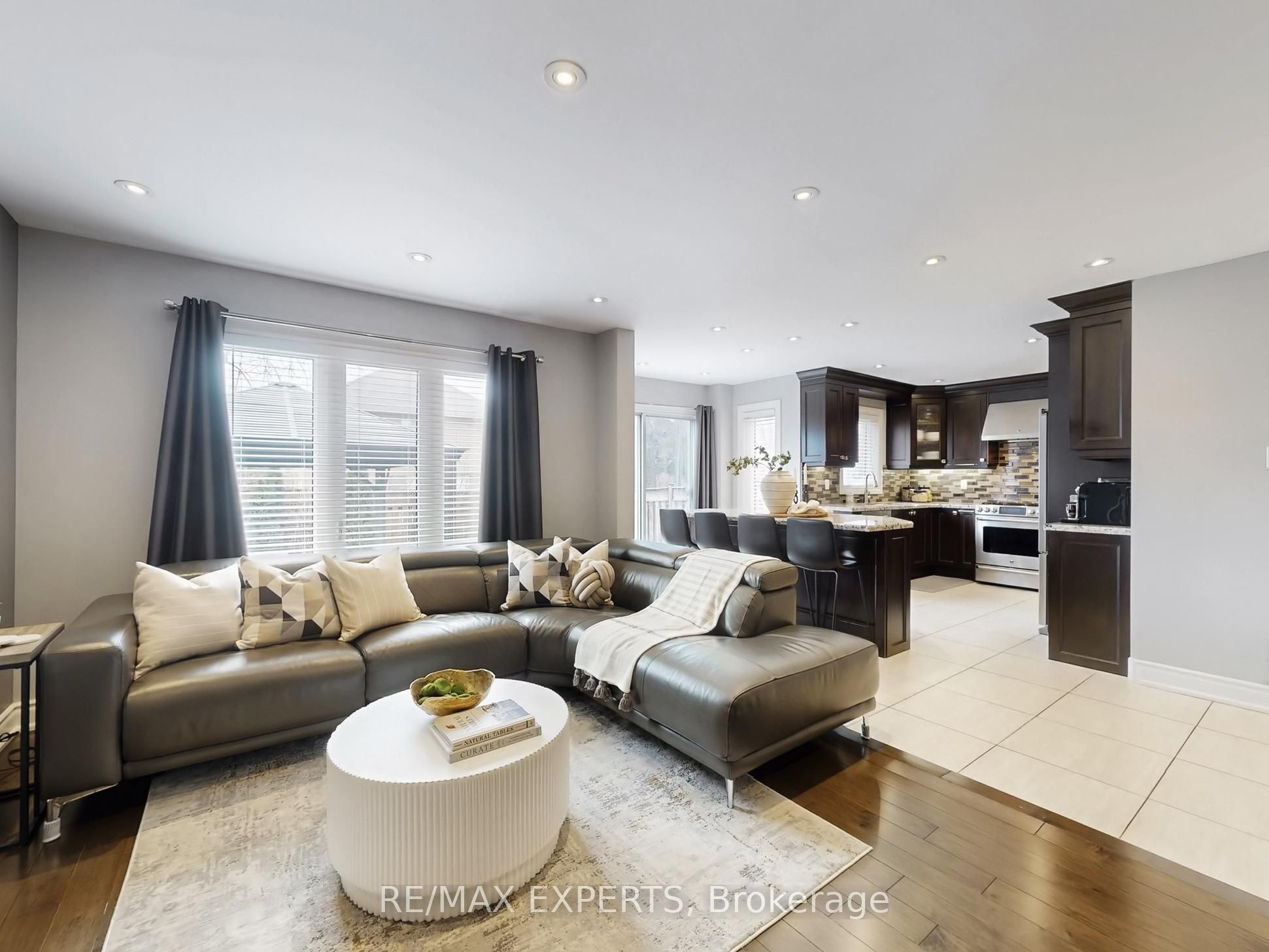 Additional image 5 of 151 Veneto Drive, Vaughan, ON, L4L 8X6