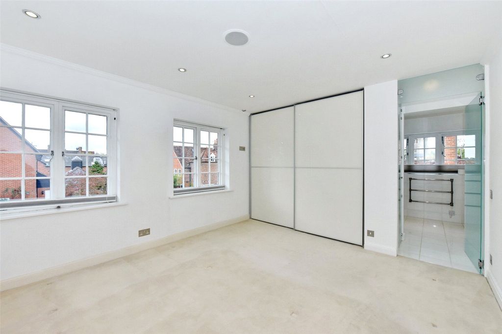 Additional image 9 of 2 bed flat for saleBaltic Court, Thameside, Henley-On-Thames, Oxfordshire RG9