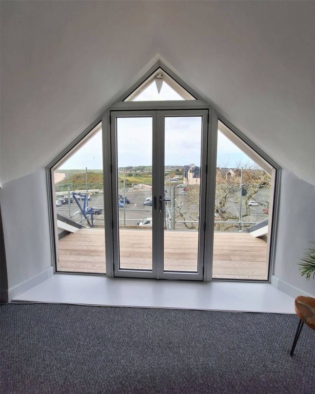 Additional image 6 of 2 bed flat for saleFlat 9 Islay Court 21-22, Victoria Street, Tenby, Pembrokeshire SA70