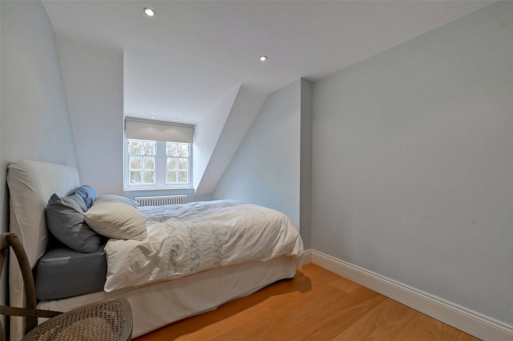 Additional image 11 of 6 bed semi-detached house for saleCharlbury Road, Oxford OX2
