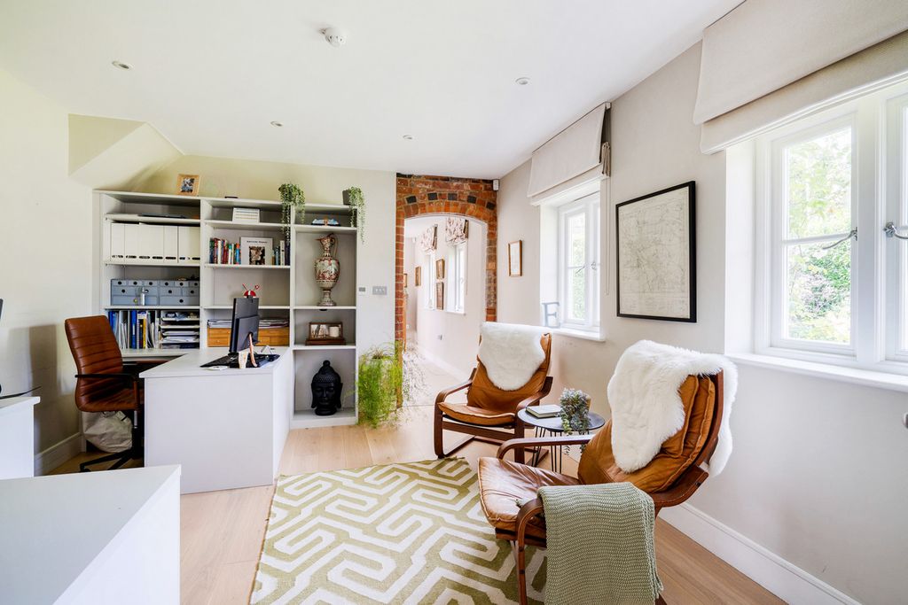 Additional image 11 of 5 bed detached house for saleRemenham Hill Henley-On-Thames, Oxfordshire RG9