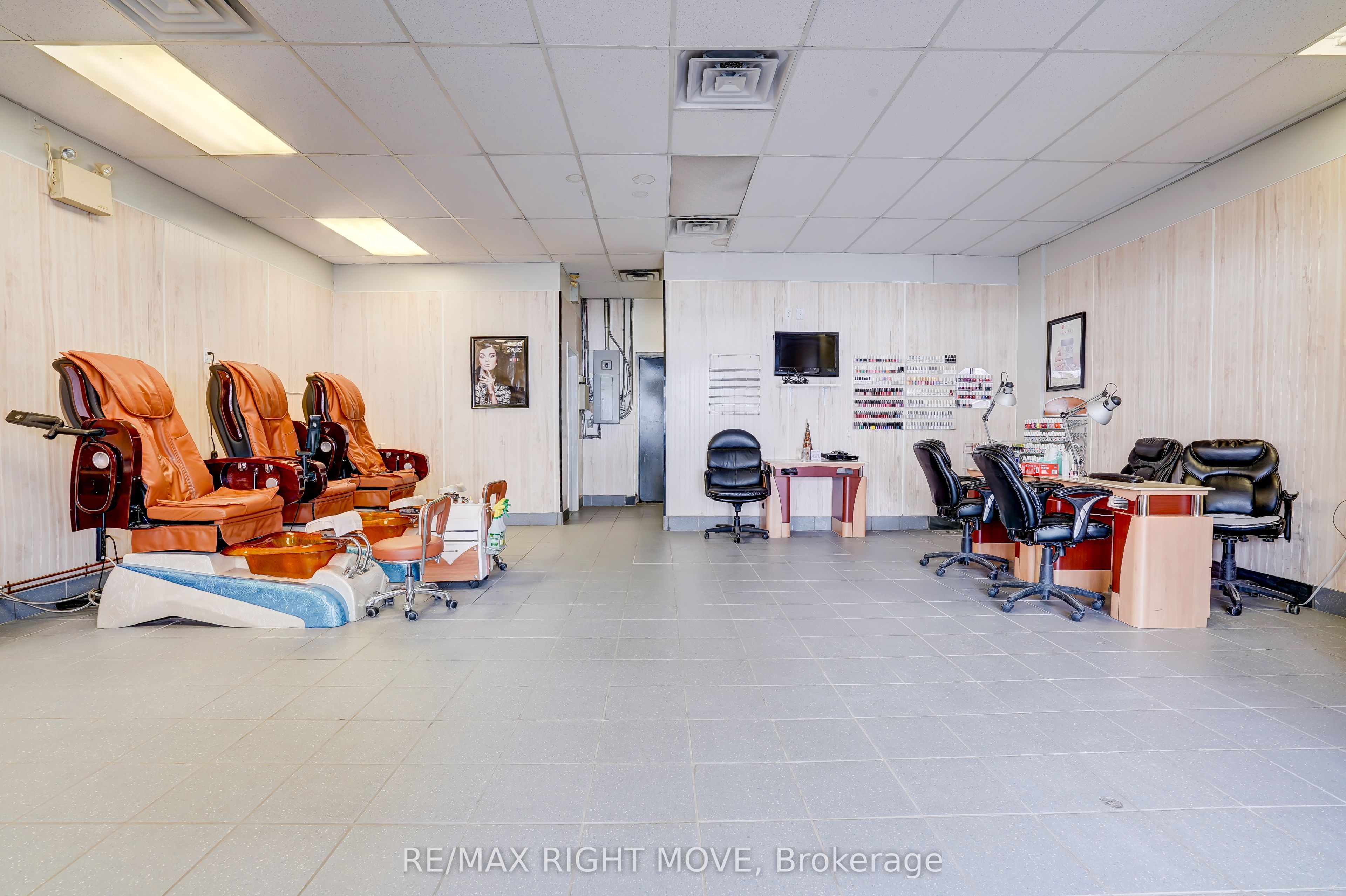 Additional image 5 of 2-170 Memorial Avenue, Orillia, ON, L3V 7M9