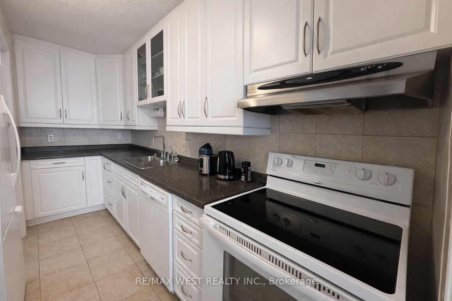Additional image 6 of 1005-541 Blackthorn Avenue, Toronto, ON, M6M 5A6