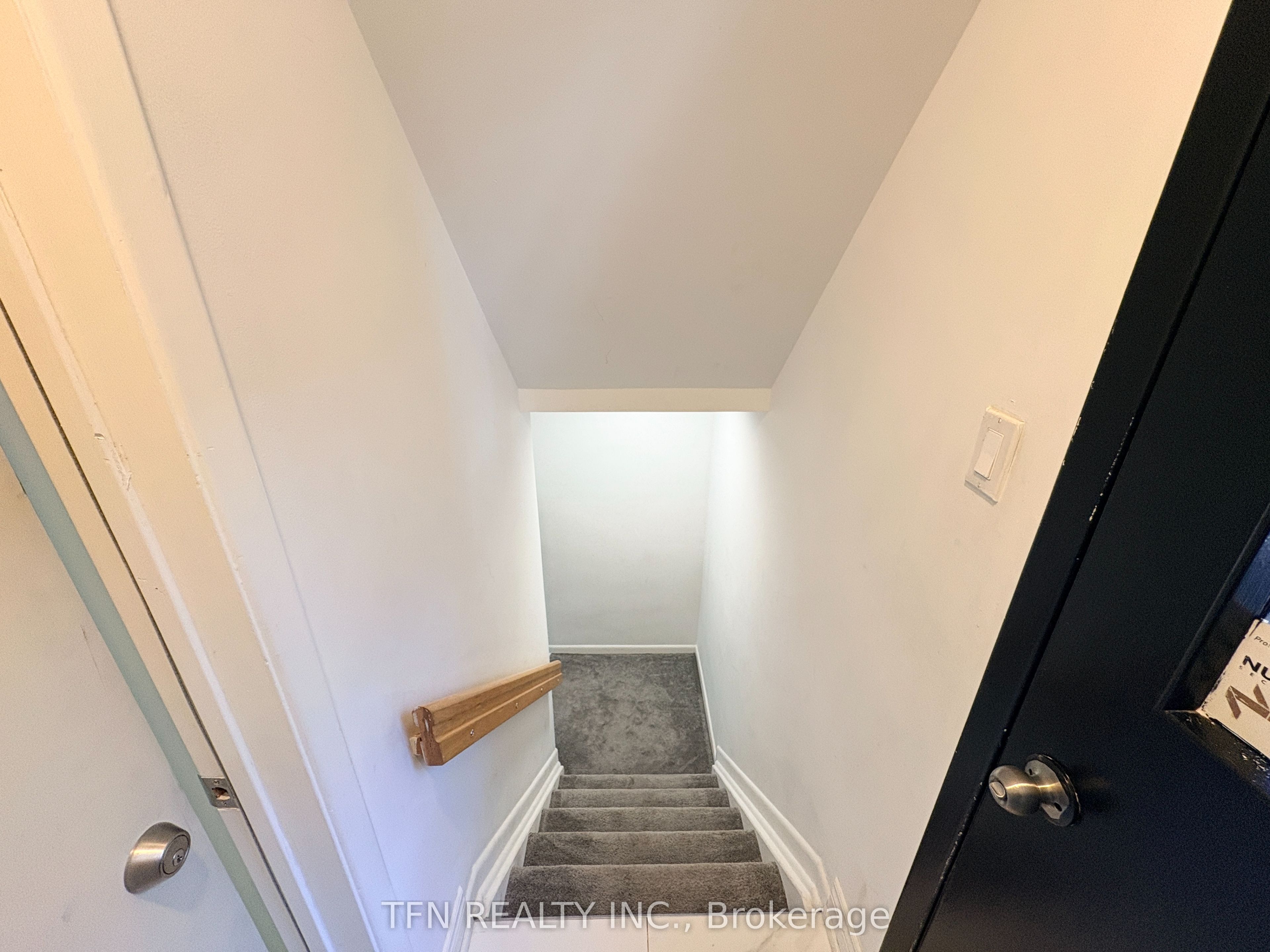 Additional image 6 of BSMT-8 Ravencliff Crescent, Toronto, ON, M1T 1R8