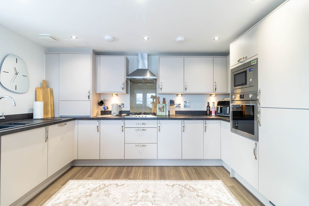 3 bed flat for saleTrajan Road, Perth PH1 photo 5