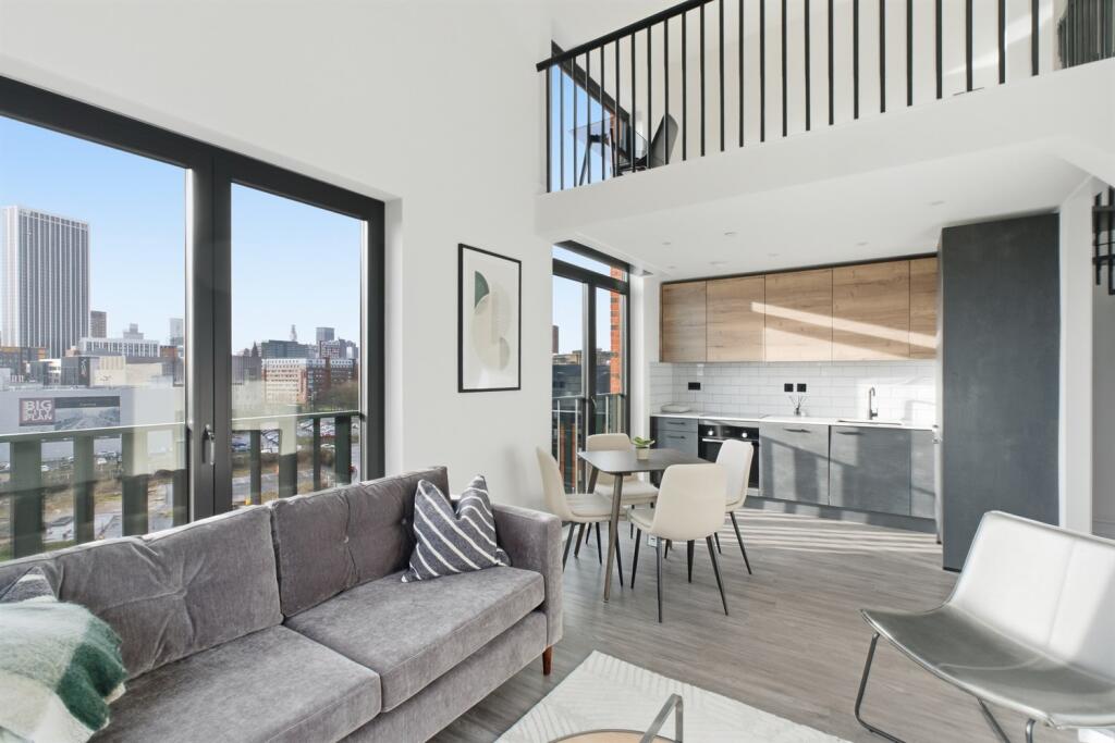 Belmont Wharf, Glasswater Locks, B4