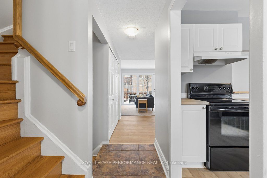 Additional image 2 of 920 Walkley Road, Ottawa, ON, K1V 6R5