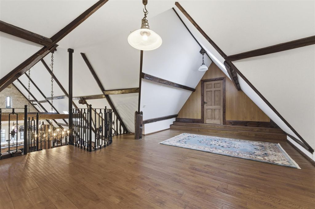 Additional image 16 of 3 bed flat for saleThe Old Grammar School, Church Street, Cowbridge CF71