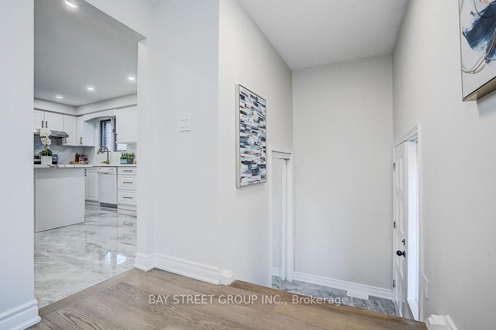 Additional image 4 of Upstairs-269 Shawnee Circle, Toronto, ON, M2H 2Y3