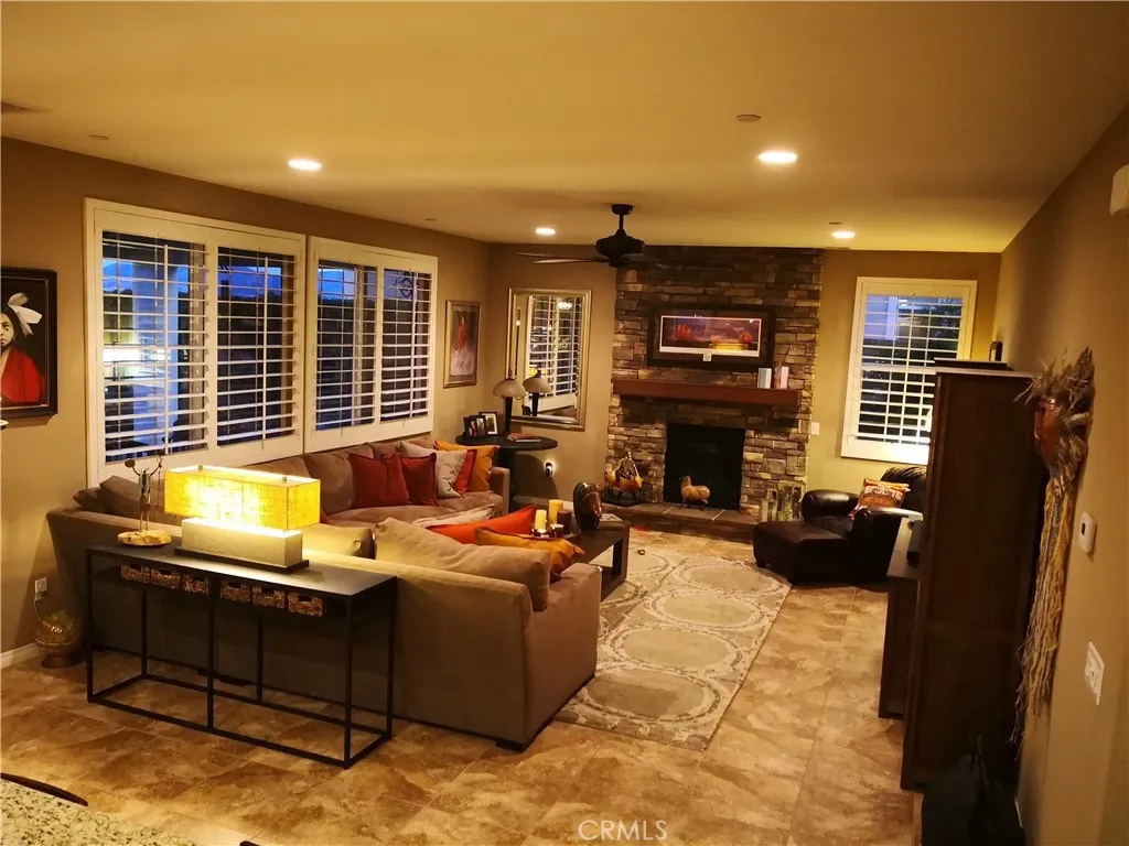 Additional image 4 of 28934 N West Hills Drive, Valencia, CA 91354