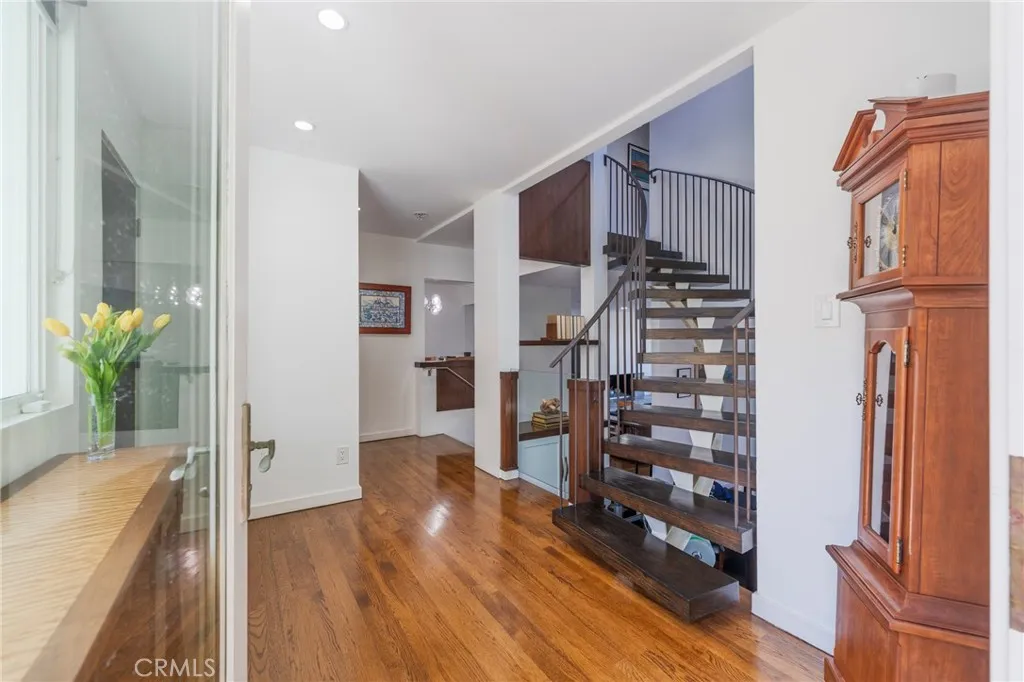 Additional image 59 of 2404 Laurel Avenue, Manhattan Beach, CA 90266