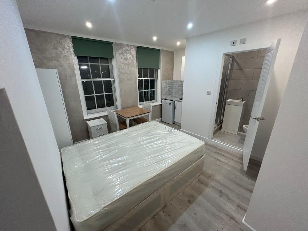 Additional image 21 of Studio Flat, London, SW1V, N1 7GU