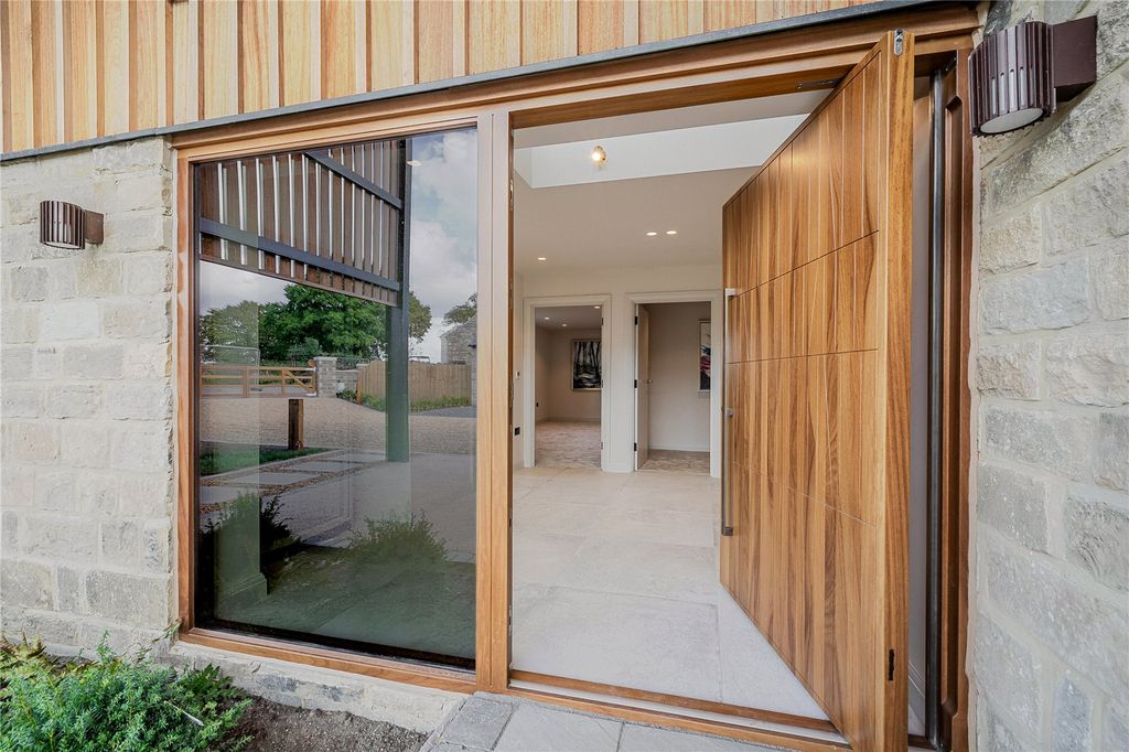 Additional image 6 of 6 bed barn conversion for saleThe Hay Barn, Haggs Road, Follifoot, Harrogate HG3