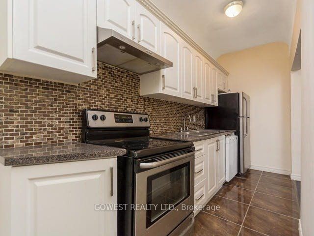 Additional image 2 of Main#1-2011 Dundas Street W, Toronto, ON, M6R 1W7