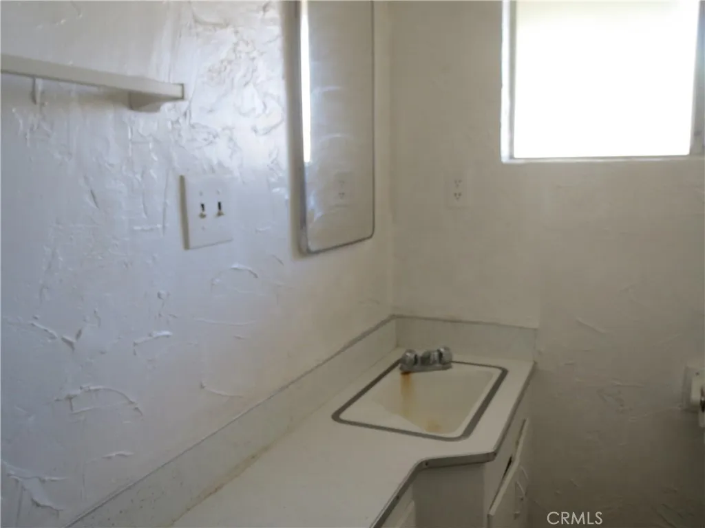 Additional image 12 of 16928 Central Road Unit 4, Apple Valley, CA 92307