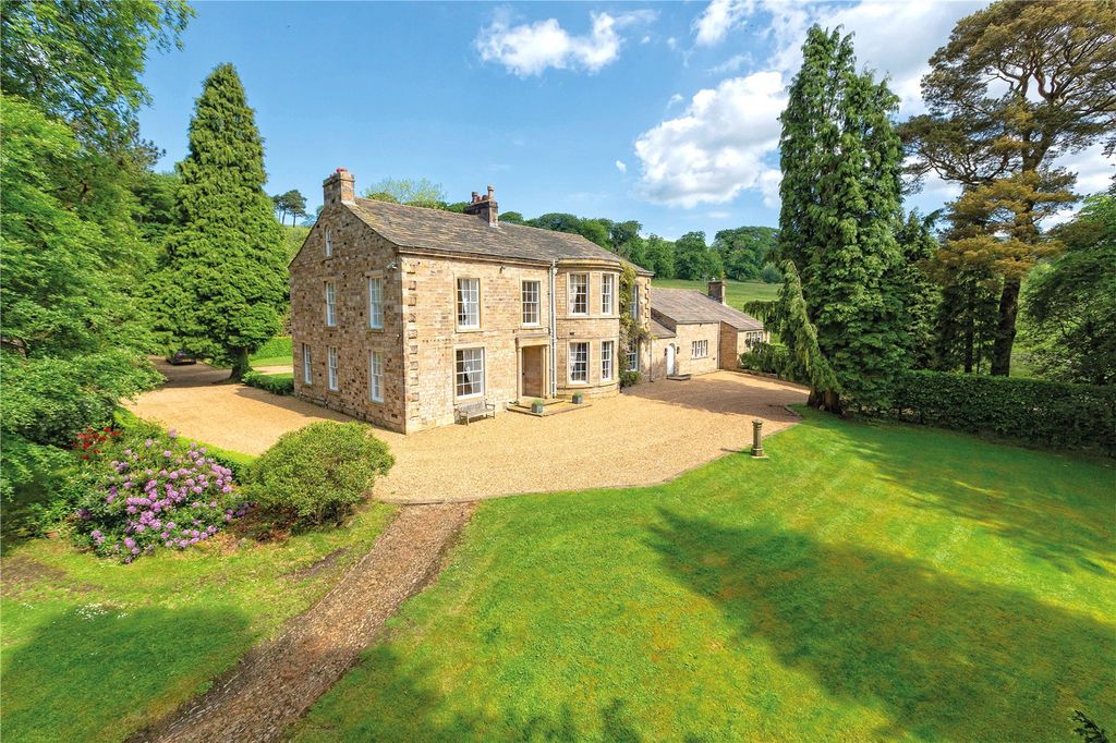 7 bed detached house for saleSabden, Clitheroe, Lancashire BB7 photo 2
