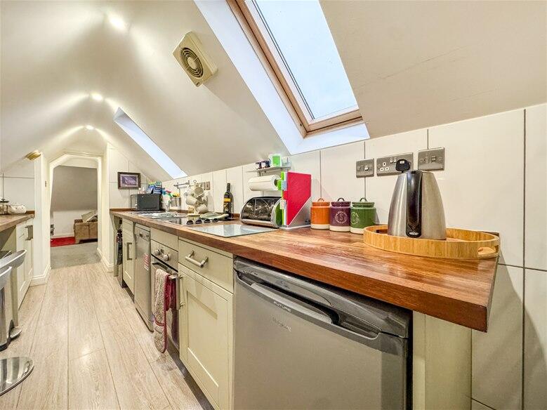 Additional image 4 of Sun Lane, Harpenden, AL5