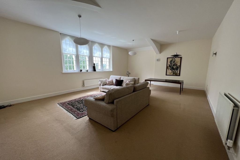 2 bed flat for saleSarno Square, Abergavenny NP7 photo 2