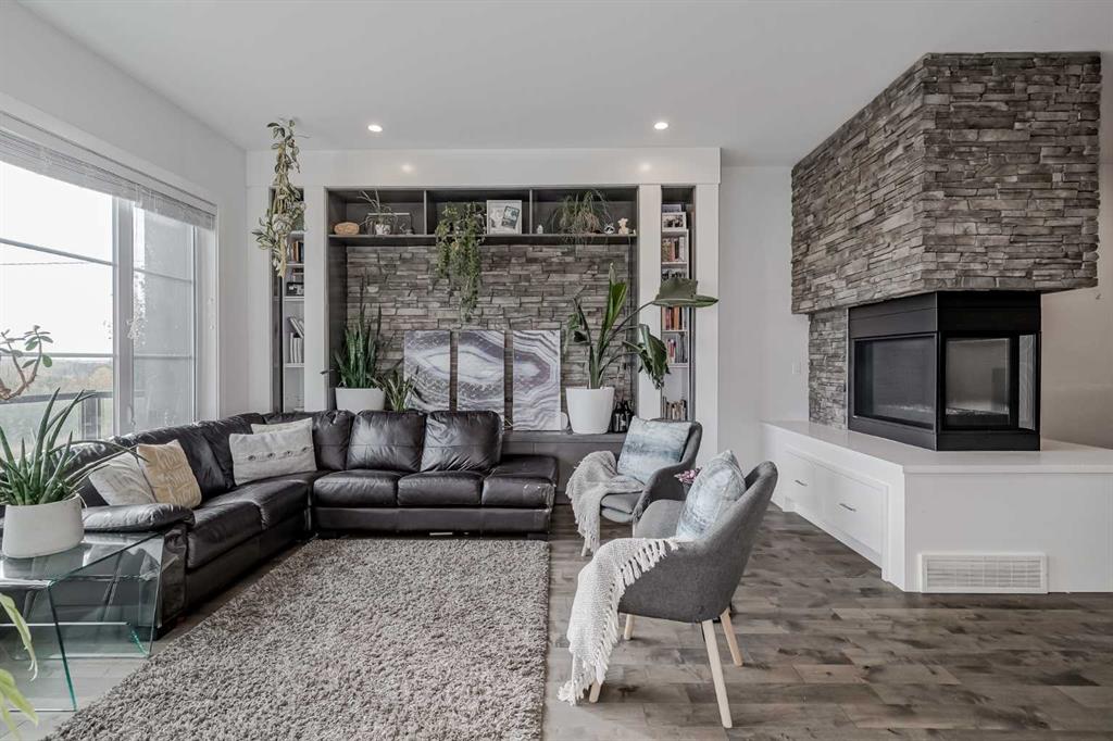 Additional image 2 of 701 13a Street NE, Calgary, AB, T2E 4S4