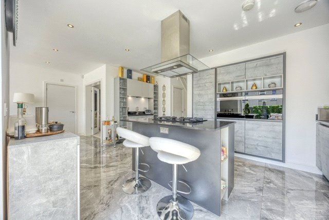 Additional image 6 of 6 bed detached house for saleThurso Crescent, Bishopton, Renfrewshire PA7