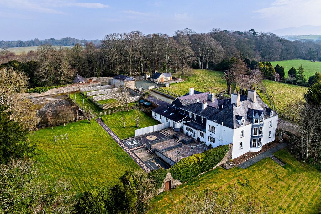 Additional image 4 of 9 bed detached house for saleY Felinheli, Gwynedd LL56