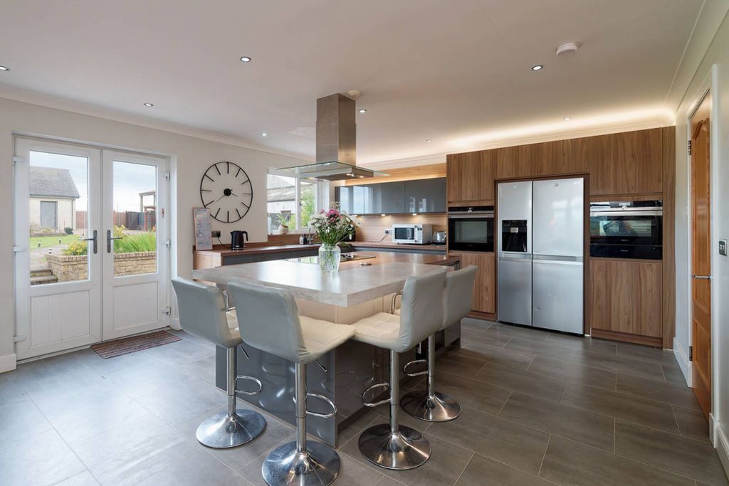 Additional image 11 of 6 bed semi-detached house for saleCoathill Steadings Stirling Road, Cumbernauld, Glasgow G67