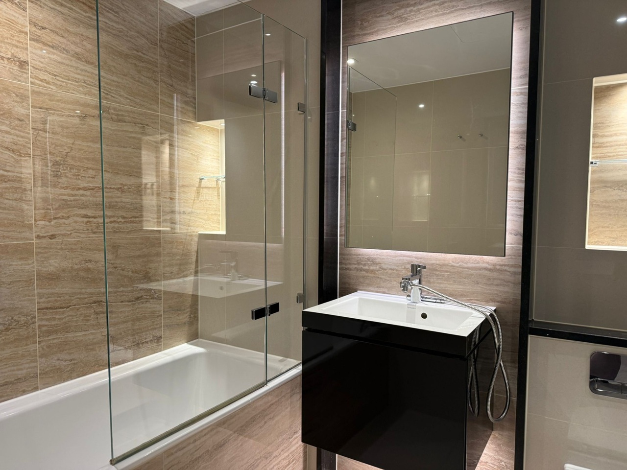 Additional image 15 of 2 Bed Flat, Westmark Tower, W2, N1 7GU