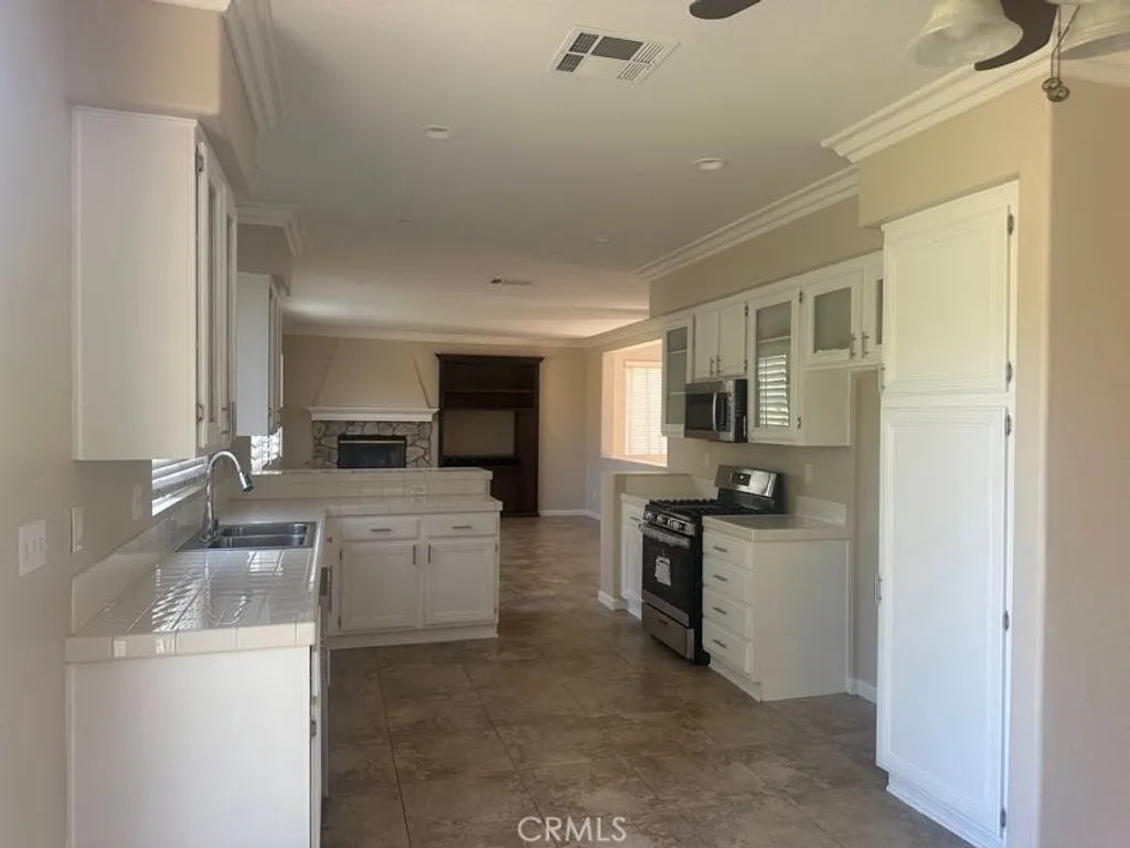 Additional image 6 of 43644 Savona St, Temecula, CA 92592