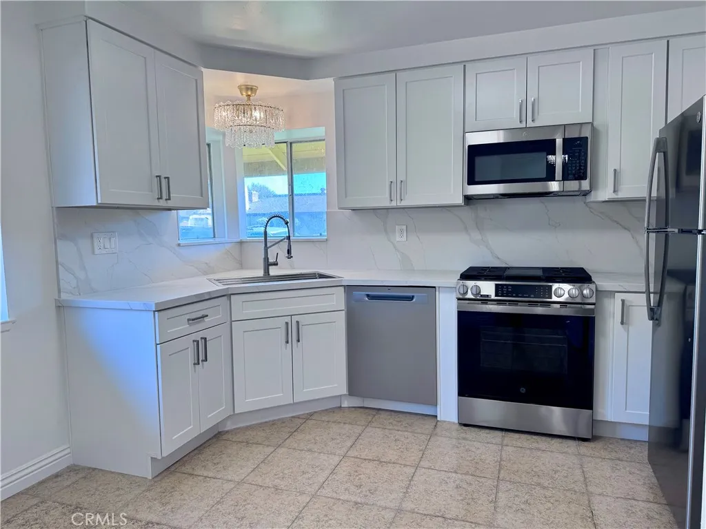 Additional image 4 of 1677 W Cindy Ln Unit A, Anaheim, CA 92802