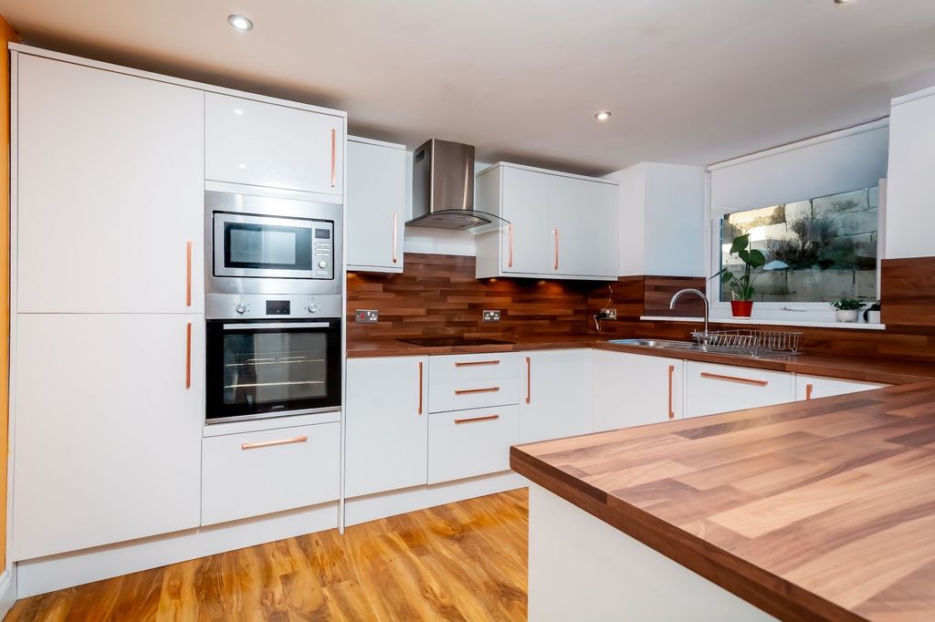 Additional image 13 of 3 bed flat for saleLanglands Road, Hawick TD9
