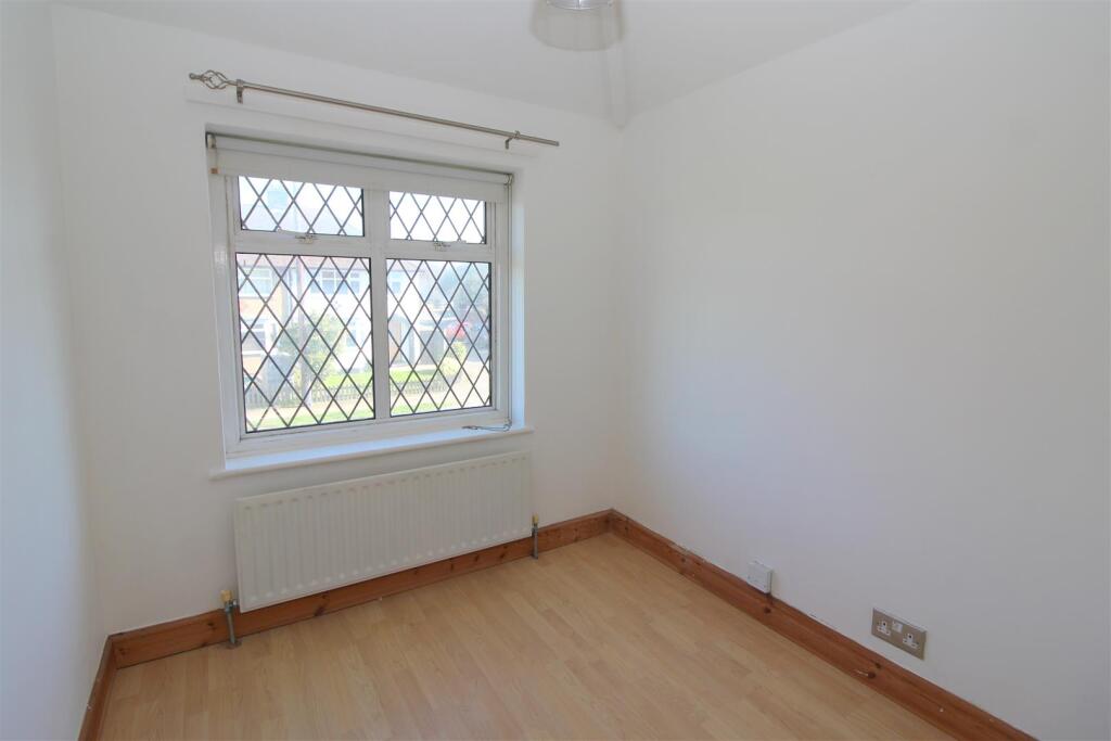 Additional image 18 of Roestock Gardens, Colney Heath, St. Albans