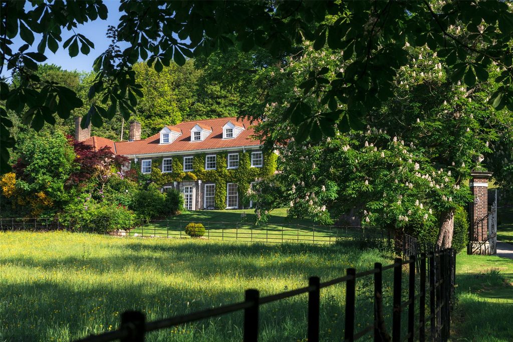 Additional image 16 of 8 bed detached house for saleBrenaire Park, Woodlands Drive, Rawdon, Leeds, West Yorkshire LS19