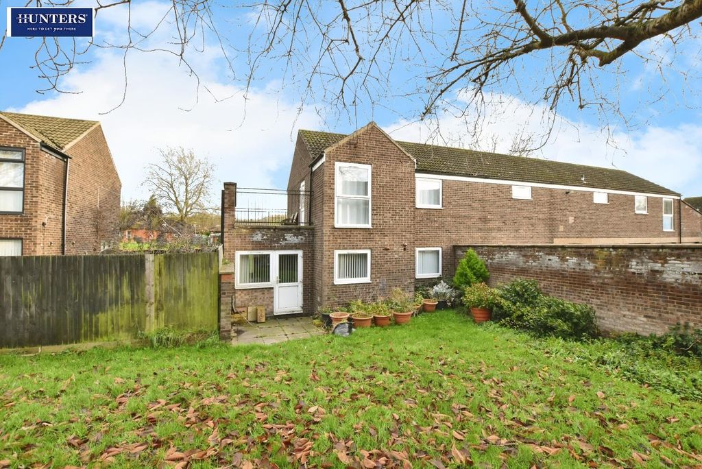 2 bed flat for saleSelby Court, Scunthorpe DN17