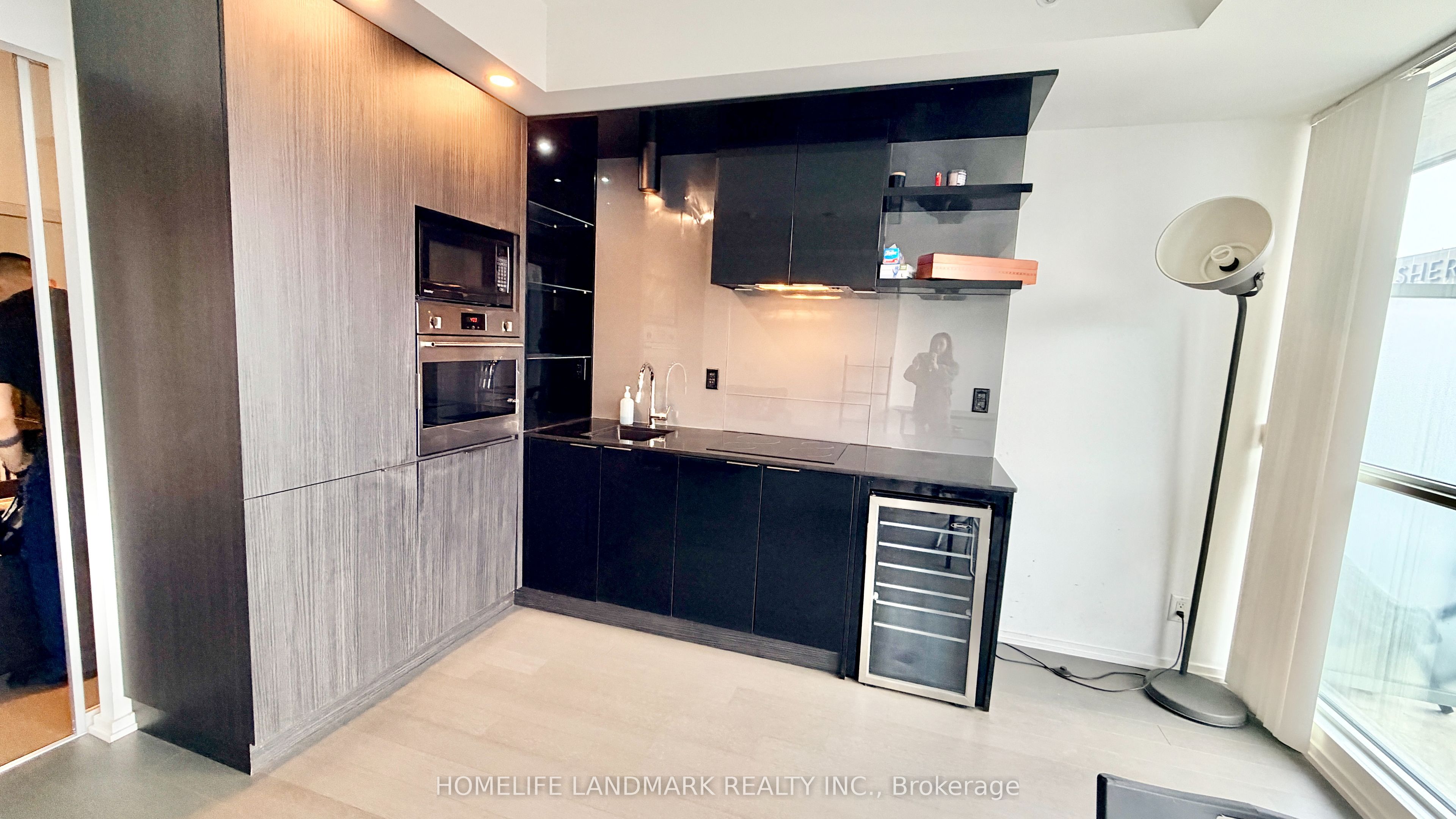 Additional image 2 of 3702-70 Temperance Street, Toronto, ON, M5H 0B1