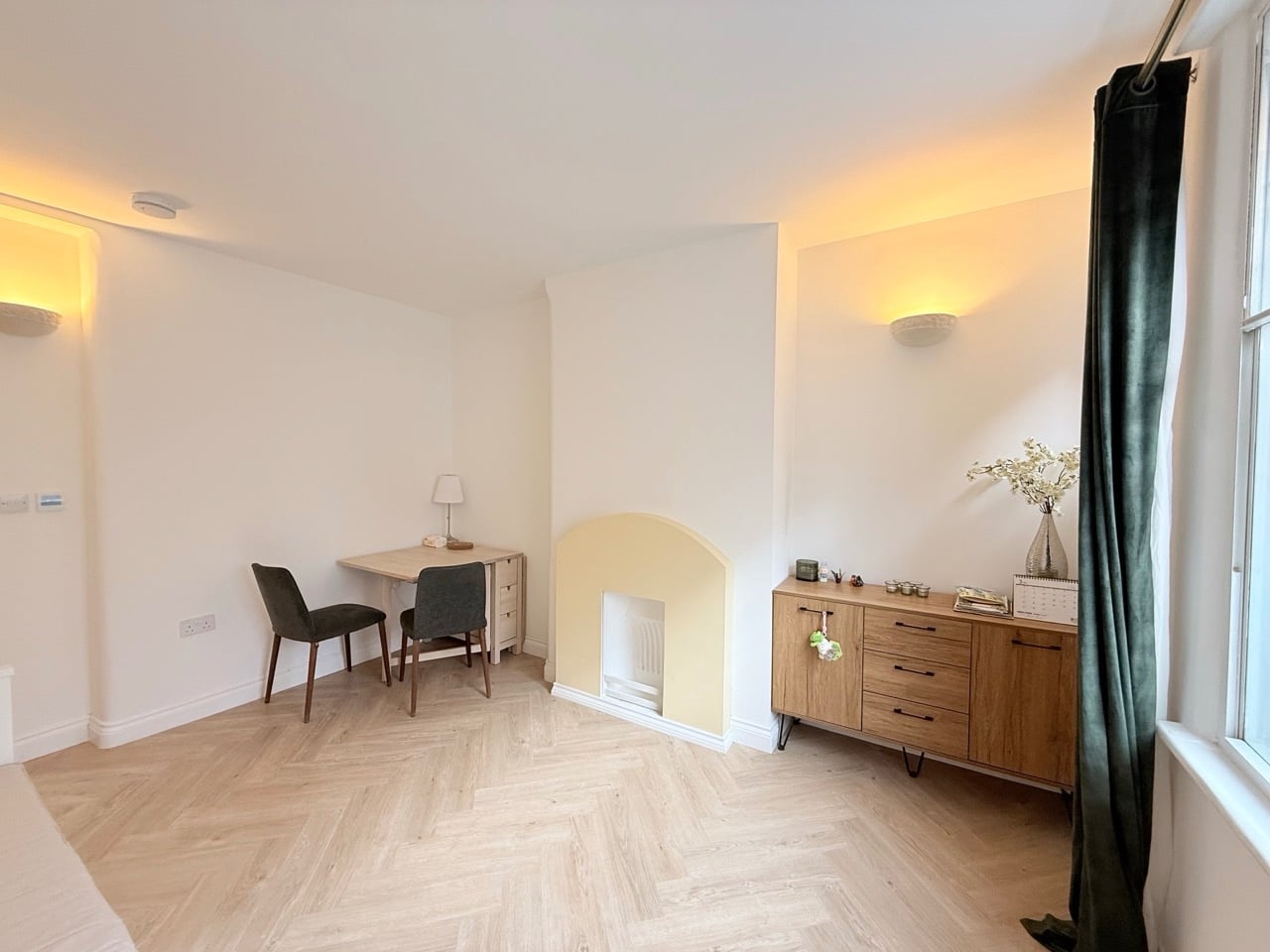 Additional image 2 of 1 Bed Flat, Aldwych Buildings, WC2B