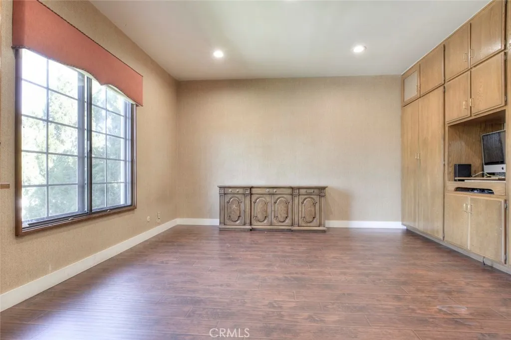 Additional image 55 of 17522 Sherman Way Unit 202, Van Nuys, CA 91406