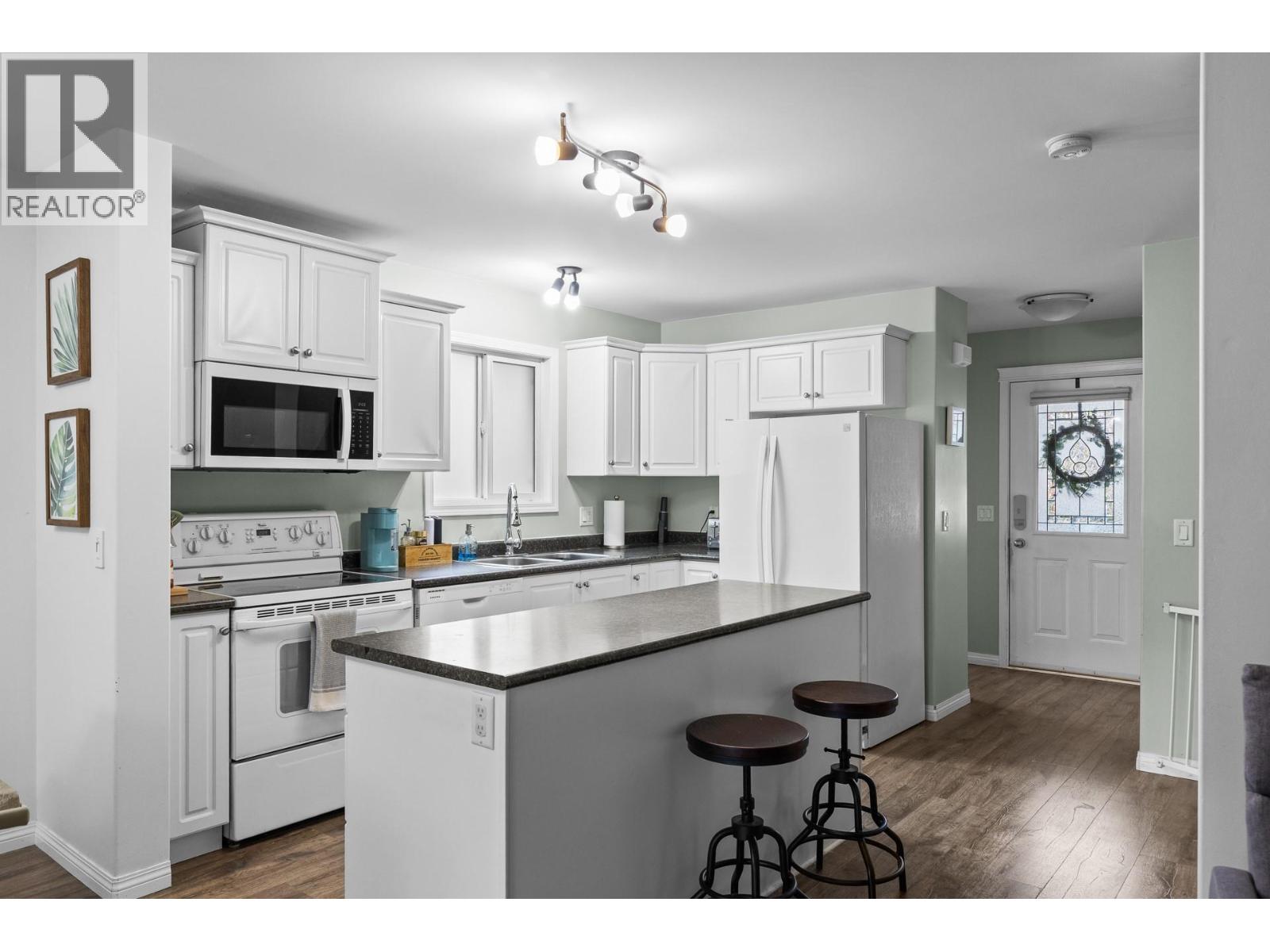 Additional image 5 of 113-5460 Clements Crescent, Peachland, BC, V0H1X5